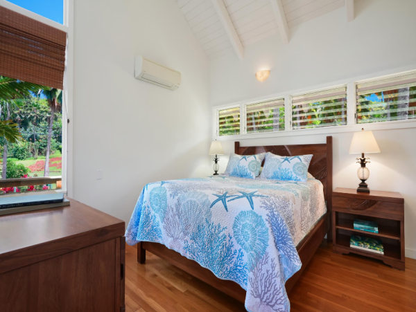 Experience Luxury in Moloa'a Bay - The Perfect Kauai Retreat